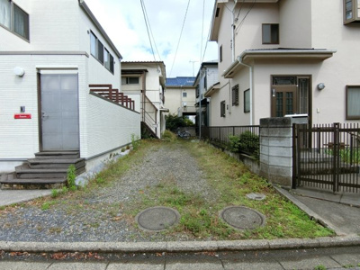 【前面道路含む現地写真】 | 松戸市 常盤平西窪町戸建て 二世帯住居