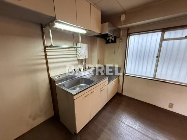 草野マンション21号館のキッチン