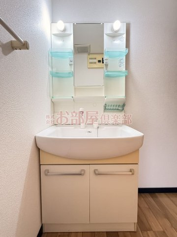 カンファート三潴の洗面所|コンパクトで使いやすい洗面所