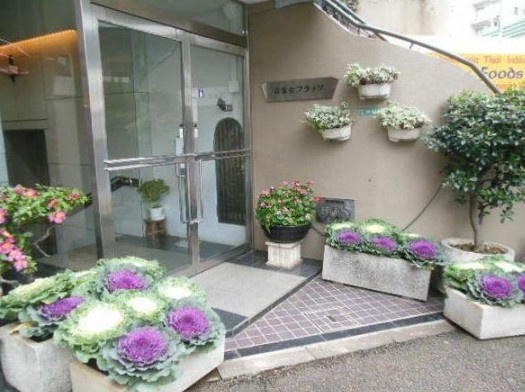 青葉台フラッツのエントランス