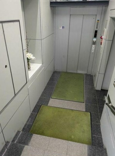 青葉台フラッツのロビー