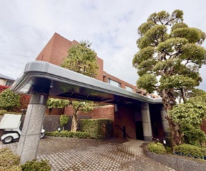 【外観】 | ご自宅から現地まで、当社スタッフがお車にて、「お迎え・お送り」をしております。ぜひお気軽にお問い合わせくださいませ♪