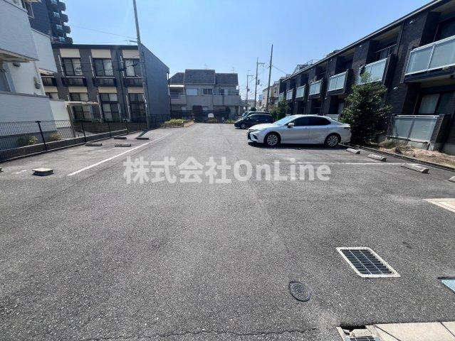 レオパレスクラムの駐車場