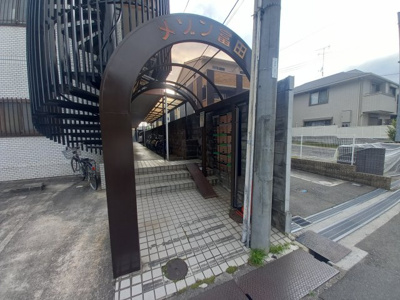 【エントランス】 | メゾン富田