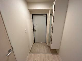 ネクストステージの玄関|建具の色は相違がございます（イメージ）