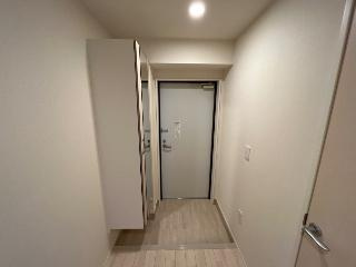 ネクストステージの玄関|建具の色は相違がございます（イメージ）