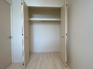 ネクストステージの収納|建具の色は相違がございます（イメージ）