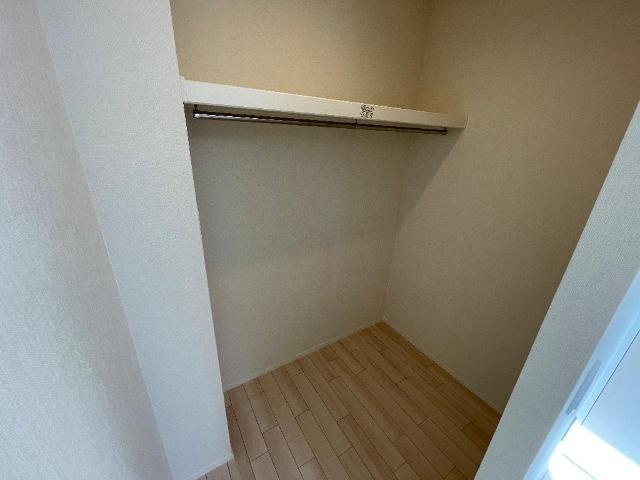 ネクストステージの収納|建具の色は相違がございます（イメージ）