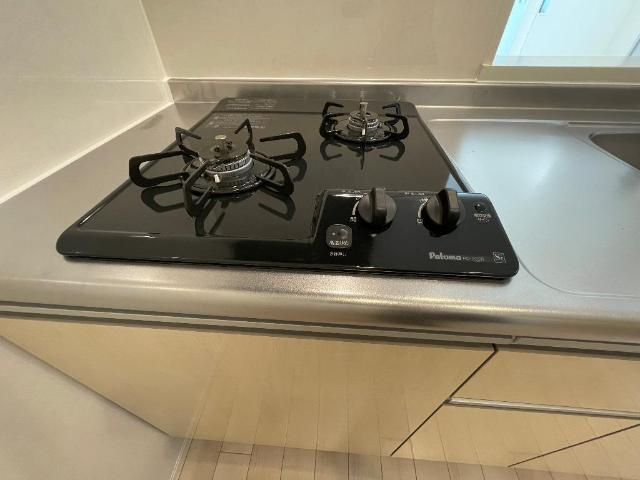 ネクストステージのキッチン|建具の色は相違がございます（イメージ）