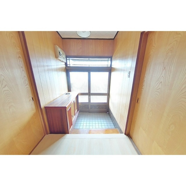 フラット清本町の玄関