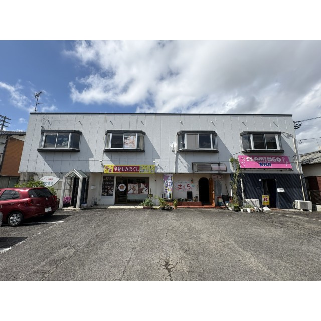 岐阜市川部５丁目の住宅付店舗一部の外観