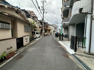 【前面道路含む現地写真】