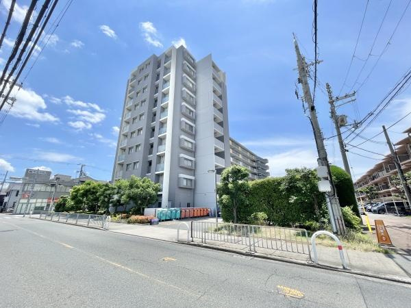 【その他】 | レスタージュ鳳 | ■毎週土・日・祝のご対応可能■
お忙しい方も、お仕事前やお仕事帰りなどお客様のご都合に合わせてご案内致します！キッズルーム・駐車場完備！