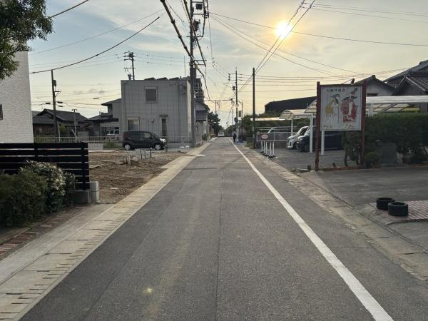 碧南市松江町6丁目01期　全5棟・3号棟の前面道路含む現地写真|前面道路です。