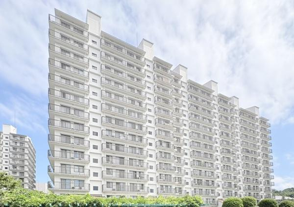 パークシティ金沢八景Ｂ棟のその他|すっきりとした直線が印象的な外観です。白を基調としたデザインが明るい印象を与えます。