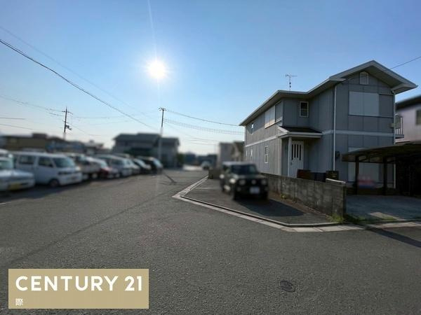 和歌山市園部　中古戸建の前面道路含む現地写真