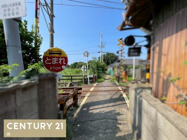 和歌山市磯の浦　中古戸建の前面道路含む現地写真
