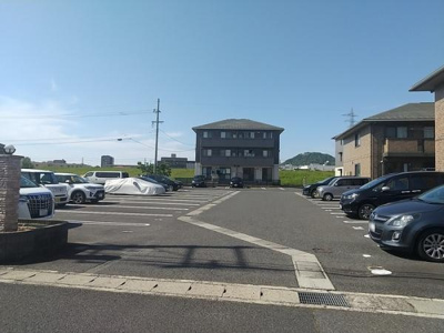 【駐車場】 | リビングタウン吉成　A棟