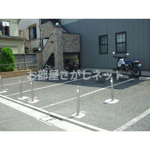 ベルクハイムの外観|駐車場