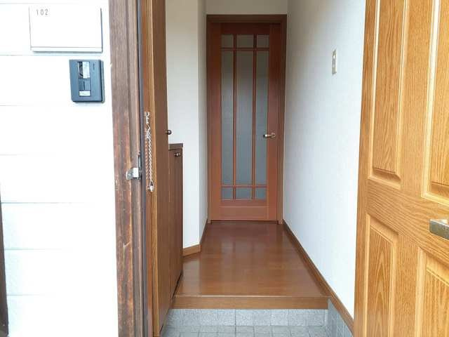 ソレアード小田の玄関