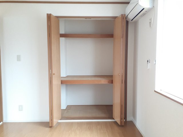 ソレアード小田の収納