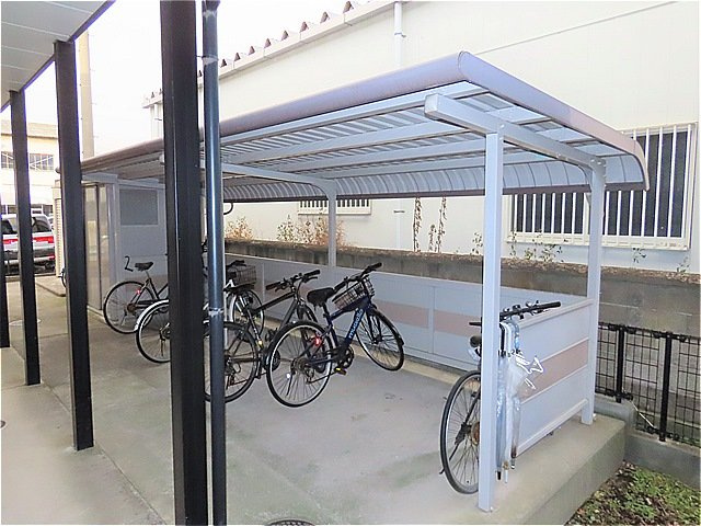 レオパレス踏入のその他|屋根付き駐輪場あり