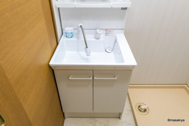 ガーデン岳樹の洗面所