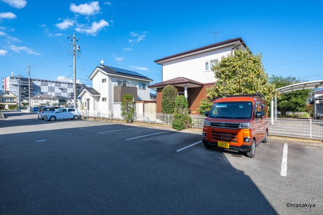 ピュアコートの駐車場