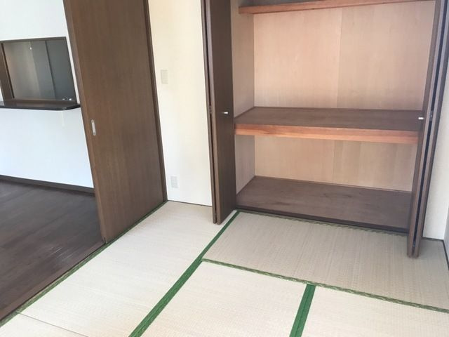 クレストール中里の和室