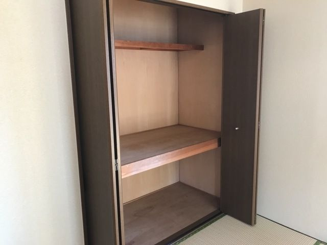 クレストール中里の収納