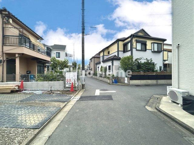 足立区青井6丁目新築分譲住宅の前面道路含む現地写真|前面道路