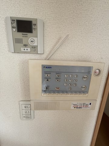 【TVモニター付きインターフォン】
