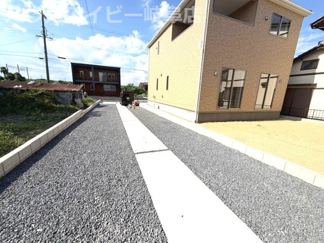 岐阜市今嶺新築建売全2棟！鏡島小学校・精華中学校！お車スペース3台以上可能！の駐車場|岐阜市今嶺新築建売全2棟！鏡島小学校・精華中学校！お車スペース3台以上可能！