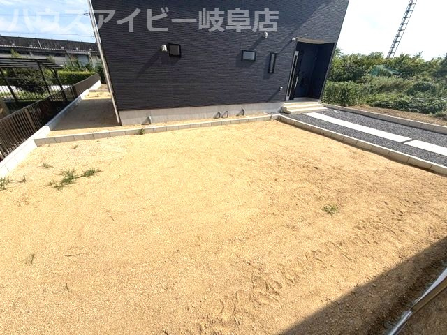 岐阜市今嶺新築建売全2棟！鏡島小学校・精華中学校！お車スペース3台以上可能！の庭|岐阜市今嶺新築建売全2棟！鏡島小学校・精華中学校！お車スペース3台以上可能！