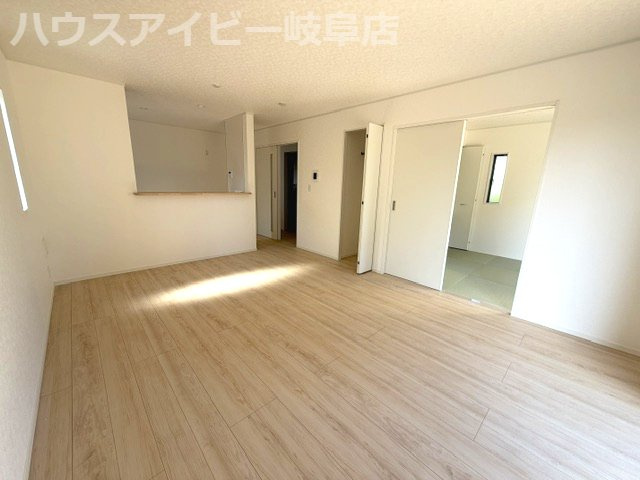 【居間・リビング】の画像