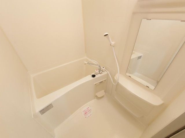 リバパレス鶴舞の浴室