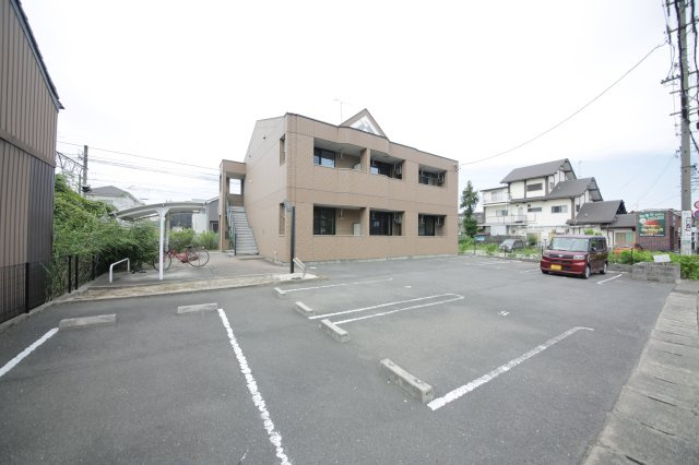 グランピュアの駐車場