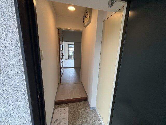 ホームズ青戸の玄関
