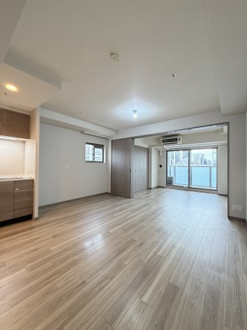 プレサンスロジェ堺筋本町の居間・リビング