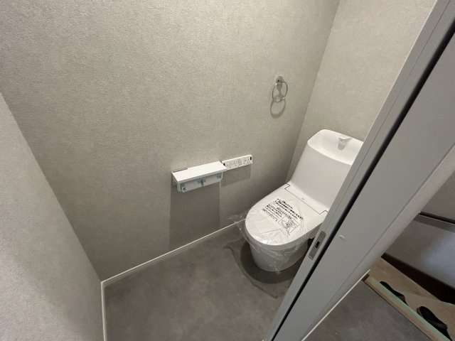 【トイレ】 | （新築）島泉8丁目ロードサイドガレージハウス
