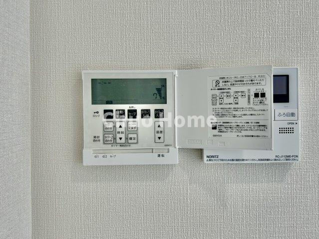 浅草タワーの冷暖房・空調設備|【床暖房】冬は足元から暖めてくれる床暖房はエアコンとは違って埃が舞いませんので健康にも良さそうですね。