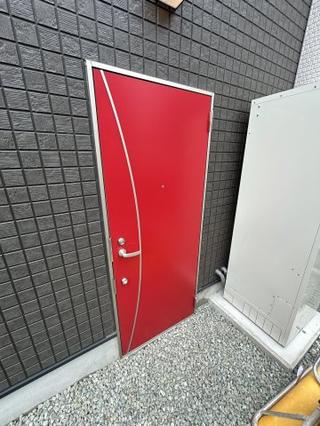 【玄関】 | （新築）島泉8丁目ロードサイドガレージハウス