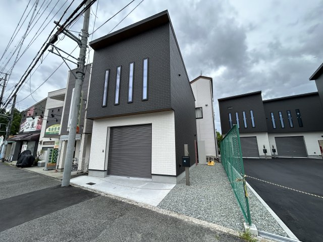 【外観】 | （新築）島泉8丁目ロードサイドガレージハウス