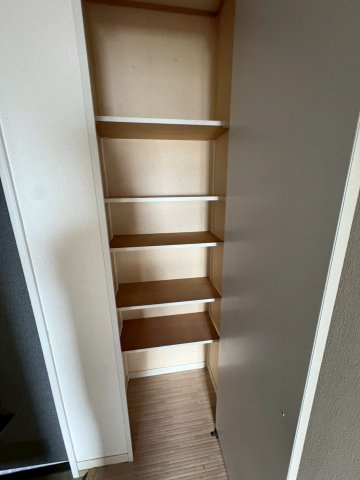 リバティー三津屋の収納