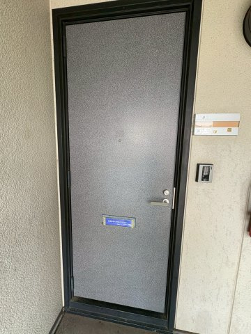 リバティー三津屋の玄関