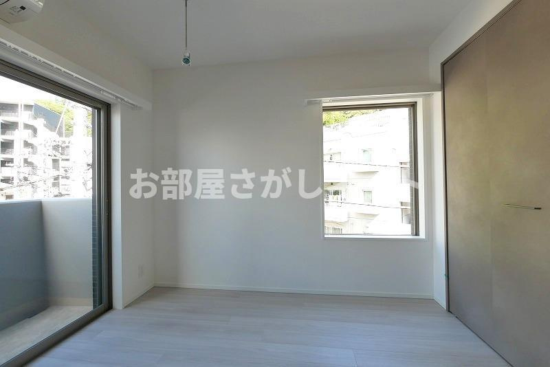 LUMEED横濱山手【おとり物件なし】#学生・社会人にオススメ！初期費用分割払いOK！の居間・リビング