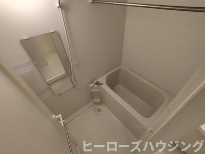 【浴室】 | レジデンスエアポート  | ※同タイプの写真となり、実際のお部屋とは異なる場合があります