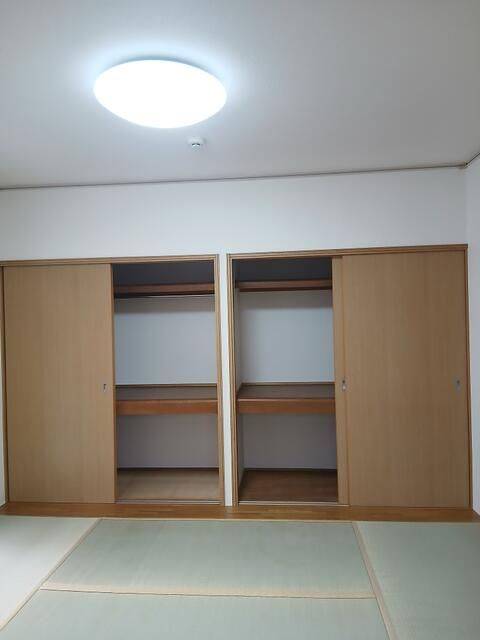 海老名市上今泉２丁目の賃貸マンションの収納