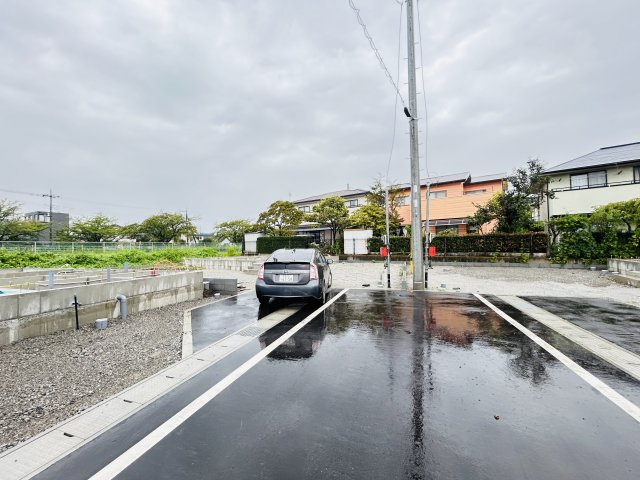 新築　前橋市北代田町第10-2期　クレイドルガーデン　5号棟の前面道路含む現地写真|現地写真　北側接道幅員約ｍ