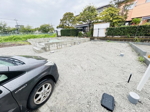 新築　前橋市北代田町第10-2期　クレイドルガーデン　5号棟の駐車場|現地写真　駐車スペースは2台分可能です！
